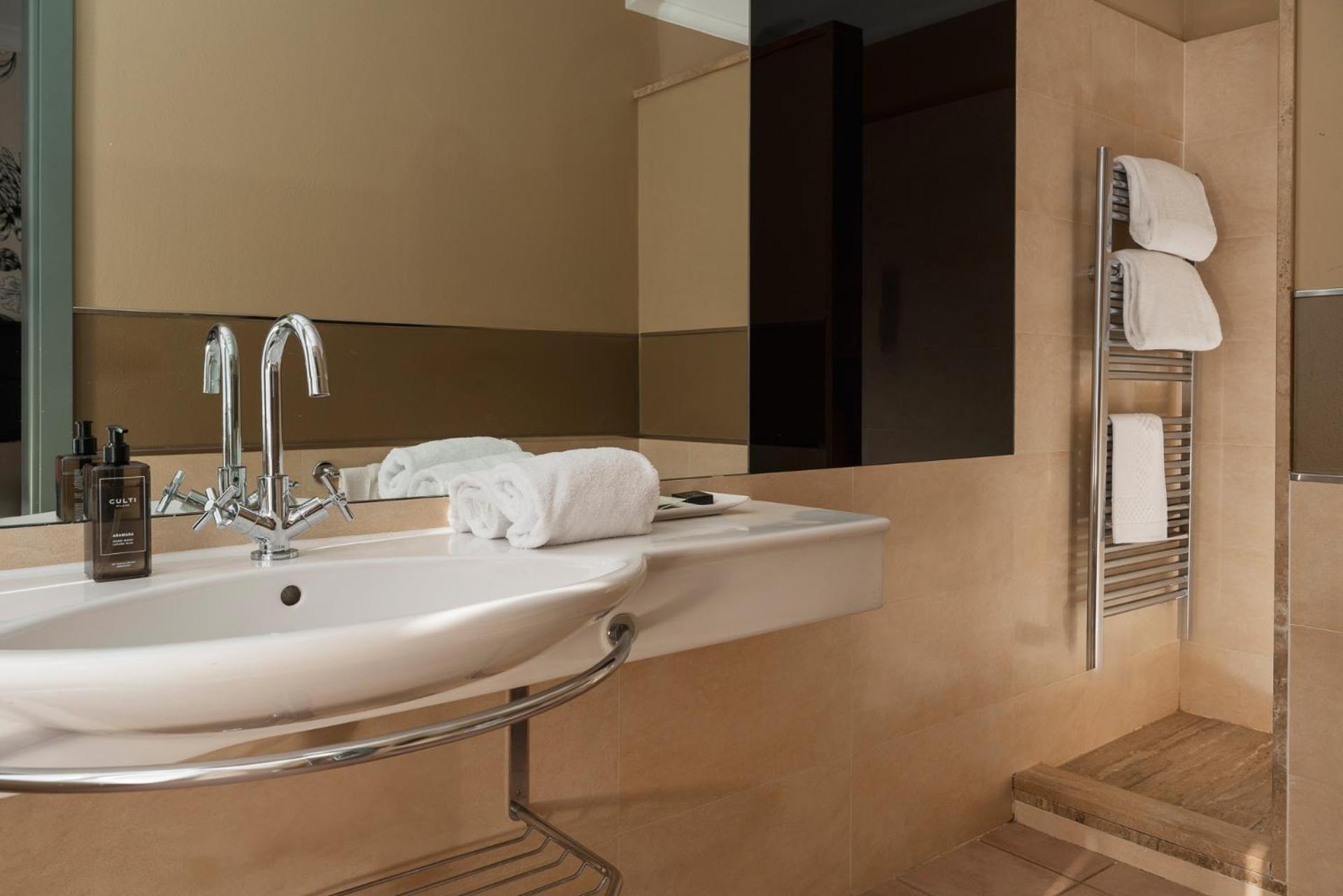 Comfort Room with Thermal SPA  Access